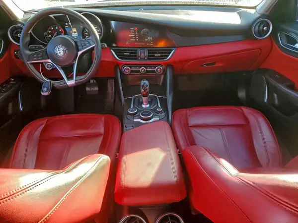 ZARFAMAN7K7600295 2019 ALFA ROMEO GIULIA - Image 8