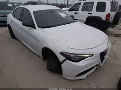ZARFAMAN7K7611720 2019 ALFA ROMEO GIULIA