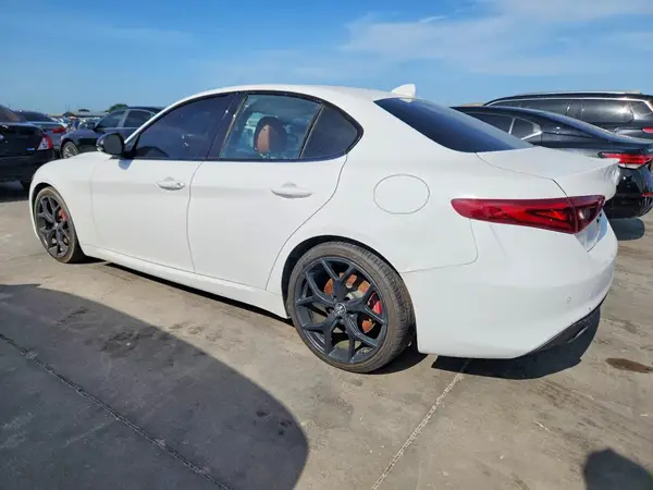 ZARFAMAN7K7622765 2019 ALFA ROMEO GIULIA - Image 2