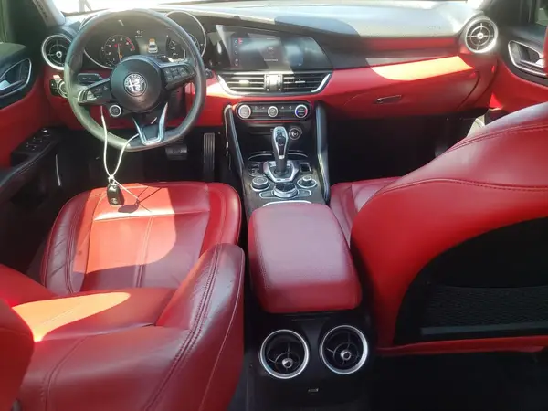 ZARFAMAN7L7625814 2020 ALFA ROMEO GIULIA - Image 8