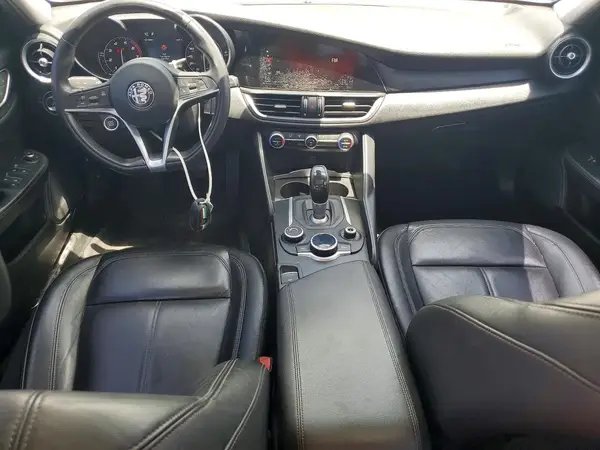ZARFAMAN7L7634514 2017 ALFA ROMEO GIULIA - Image 8