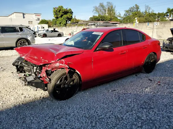 ZARFAMAN7M7639052 2021 ALFA ROMEO GIULIA