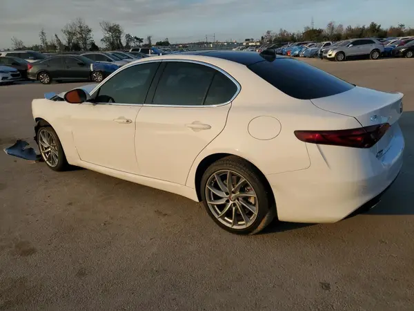ZARFAMAN7M7641738 2021 ALFA ROMEO GIULIA - Image 2