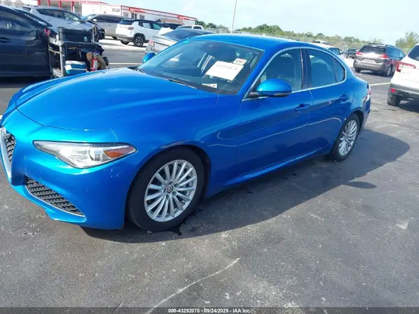 ZARFAMAN7M7643120 2021 ALFA ROMEO GIULIA - Image 2