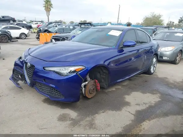 ZARFAMAN7N7660372 2022 ALFA ROMEO GIULIA - Image 2