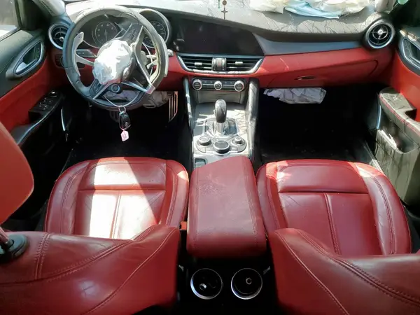 ZARFAMAN8K7598623 2019 ALFA ROMEO GIULIA - Image 8