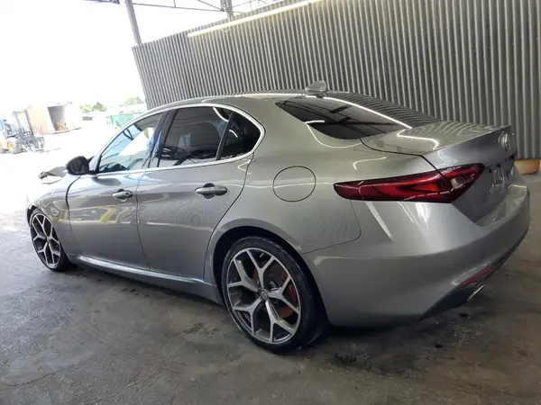 ZARFAMAN8K7600192 2019 ALFA ROMEO GIULIA - Image 2