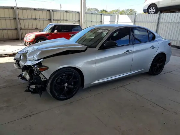ZARFAMAN8K7622841 2019 ALFA ROMEO GIULIA - Image 1