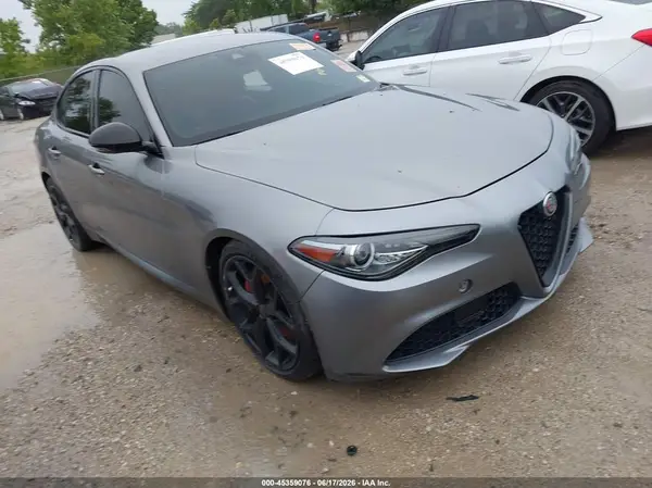 ZARFAMAN8L7634070 2020 ALFA ROMEO GIULIA - Image 1