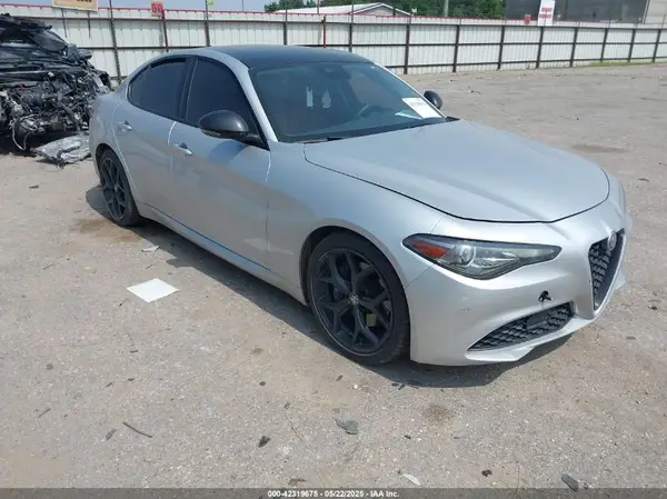 ZARFAMAN8L7638393 2020 ALFA ROMEO GIULIA - Image 1