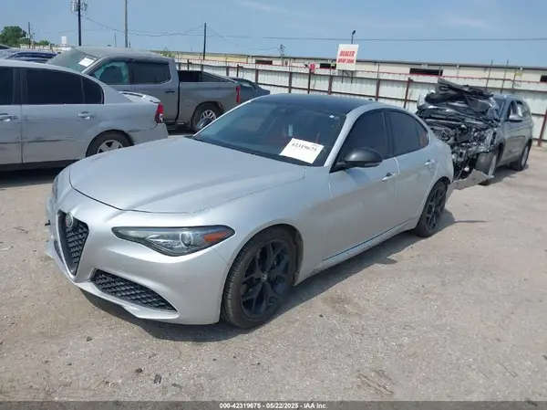 ZARFAMAN8L7638393 2020 ALFA ROMEO GIULIA - Image 2