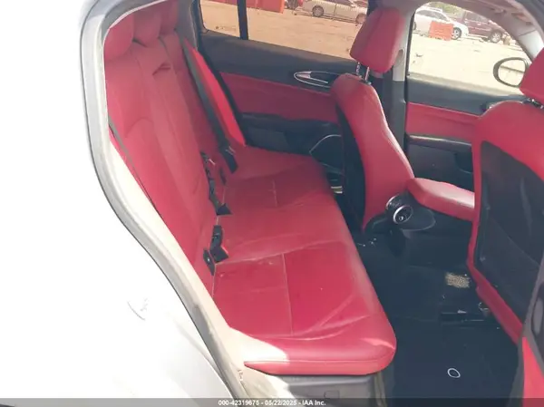 ZARFAMAN8L7638393 2020 ALFA ROMEO GIULIA - Image 8