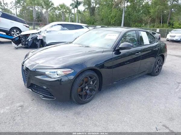 ZARFAMAN8M7641814 2021 ALFA ROMEO GIULIA - Image 2