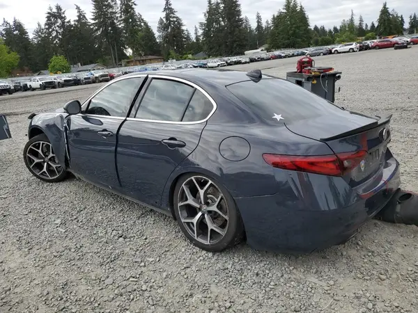 ZARFAMAN9K7598825 2019 ALFA ROMEO GIULIA - Image 2