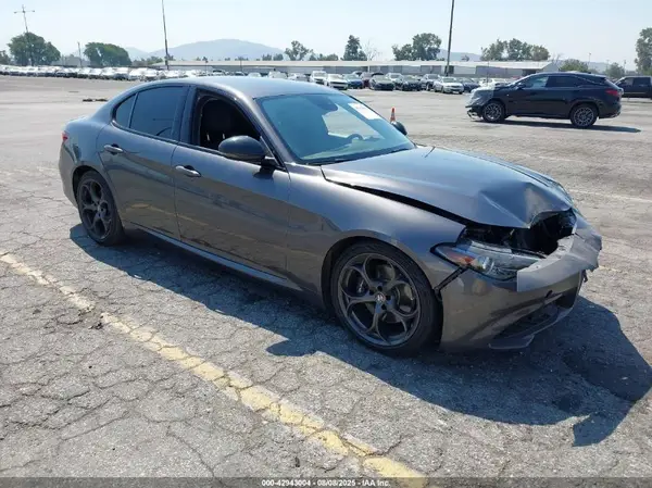 ZARFAMAN9K7609905 2019 ALFA ROMEO GIULIA