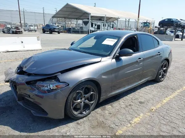 ZARFAMAN9K7609905 2019 ALFA ROMEO GIULIA - Image 2