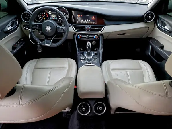 ZARFAMAN9L7626429 2020 ALFA ROMEO GIULIA - Image 8