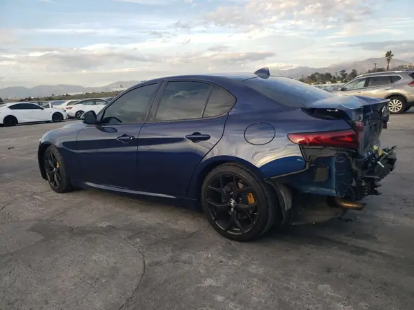 ZARFAMAN9L7626558 2020 ALFA ROMEO GIULIA - Image 2