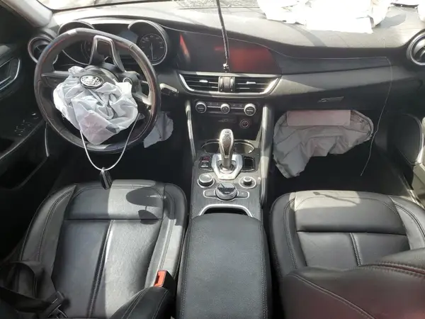 ZARFAMAN9L7632375 2020 ALFA ROMEO GIULIA - Image 8