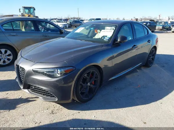ZARFAMAN9L7635681 2020 ALFA ROMEO GIULIA - Image 2