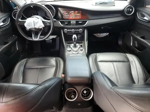 ZARFAMAN9M7639652 2021 ALFA ROMEO GIULIA - Image 8