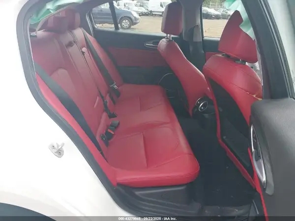 ZARFAMAN9M7647962 2021 ALFA ROMEO GIULIA - Image 8