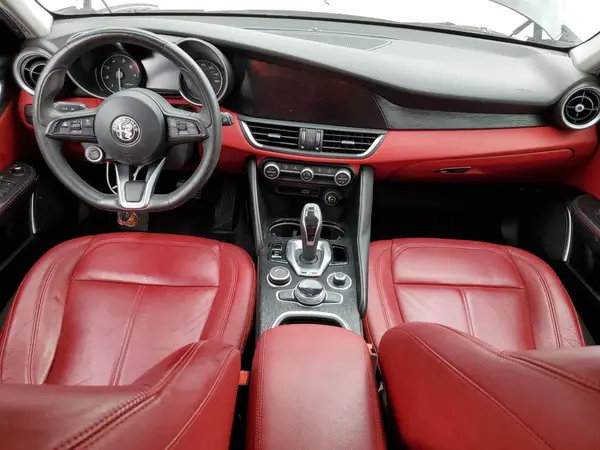 ZARFAMAN9M7649338 2021 ALFA ROMEO GIULIA - Image 8