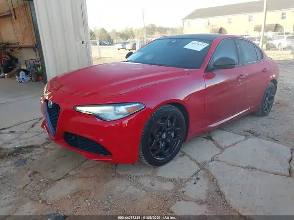 ZARFAMAN9M7649808 2021 ALFA ROMEO GIULIA - Image 2