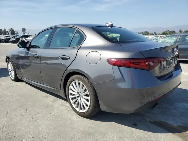 ZARFAMAN9N7660163 2022 ALFA ROMEO GIULIA - Image 2