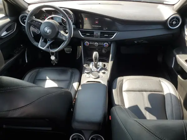ZARFAMAN9N7660163 2022 ALFA ROMEO GIULIA - Image 8