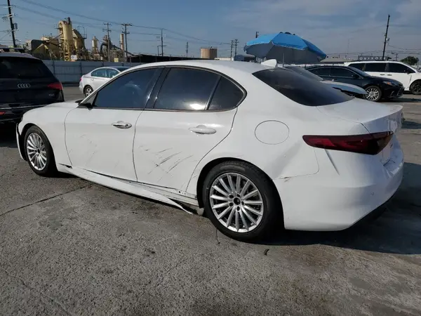 ZARFAMAN9N7665699 2022 ALFA ROMEO GIULIA - Image 2