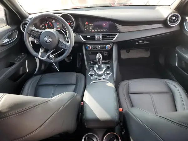 ZARFAMAN9N7665699 2022 ALFA ROMEO GIULIA - Image 8