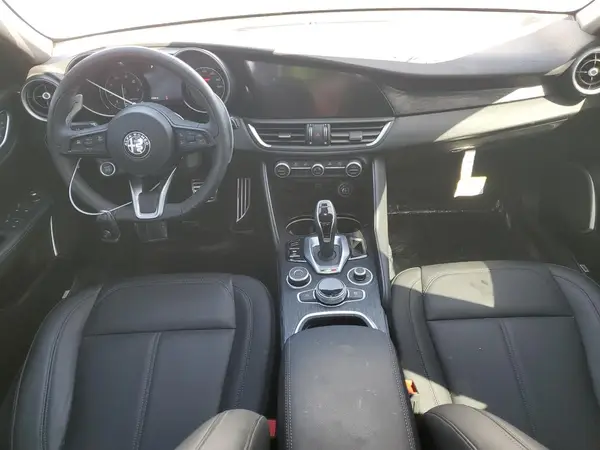 ZARFAMAN9P7667245 2023 ALFA ROMEO GIULIA - Image 8