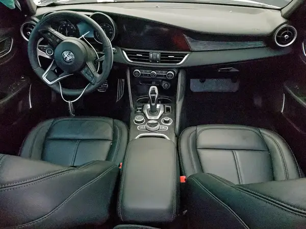 ZARFAMAN9P7671697 2023 ALFA ROMEO GIULIA - Image 8