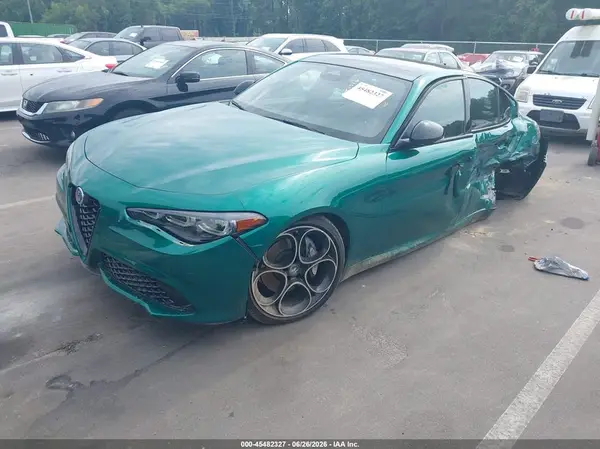 ZARFAMAN9S7689688 2025 ALFA ROMEO GIULIA - Image 2