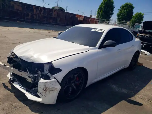 ZARFAMANXK7599336 2019 ALFA ROMEO GIULIA