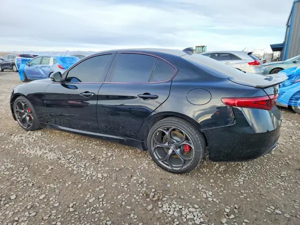 ZARFAMANXK7600355 2019 ALFA ROMEO GIULIA - Image 2