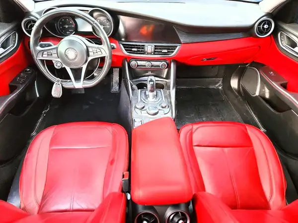 ZARFAMANXK7600355 2019 ALFA ROMEO GIULIA - Image 8