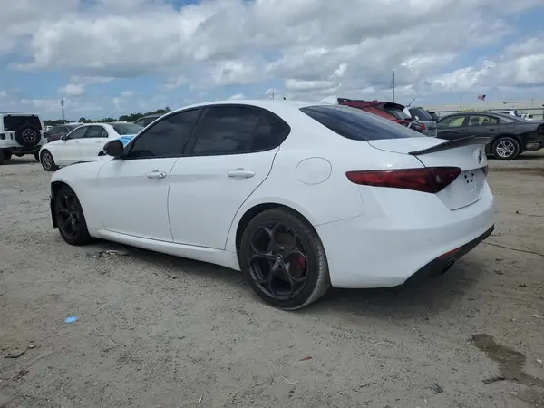 ZARFAMANXK7600999 2019 ALFA ROMEO GIULIA - Image 2