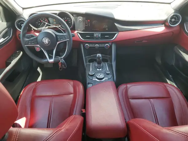 ZARFAMANXK7620329 2019 ALFA ROMEO GIULIA - Image 8