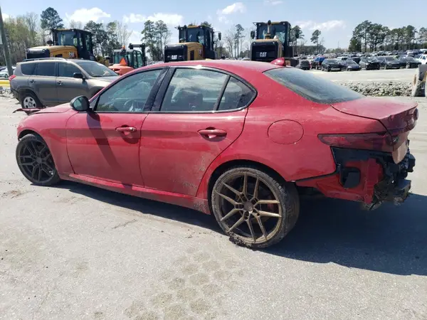 ZARFAMANXK7620606 2019 ALFA ROMEO GIULIA - Image 2