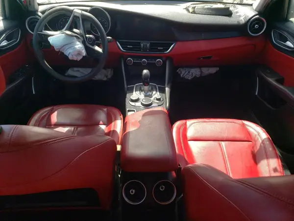 ZARFAMANXK7620606 2019 ALFA ROMEO GIULIA - Image 8