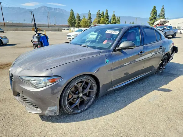 ZARFAMANXK7620816 2019 ALFA ROMEO GIULIA - Image 1