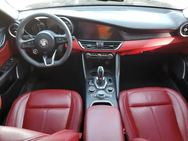 ZARFAMANXL7629565 2020 ALFA ROMEO GIULIA - Image 8