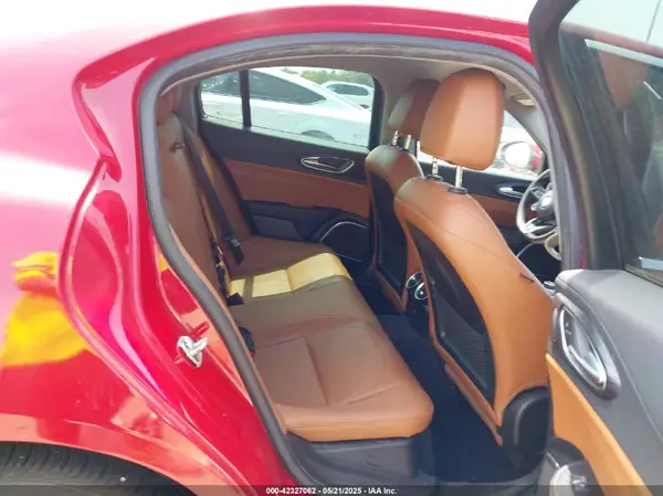 ZARFAMANXL7631509 2020 ALFA ROMEO GIULIA - Image 8