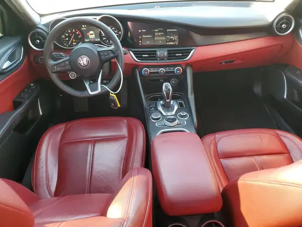 ZARFAMANXL7637035 2020 ALFA ROMEO GIULIA - Image 8