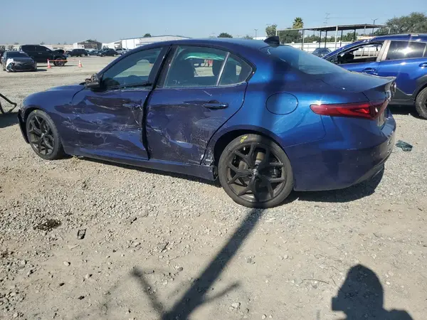 ZARFAMANXL7637617 2020 ALFA ROMEO GIULIA - Image 2