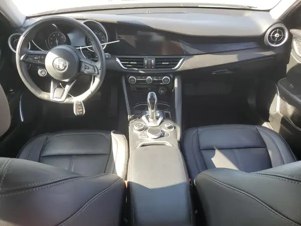 ZARFAMANXL7637617 2020 ALFA ROMEO GIULIA - Image 8
