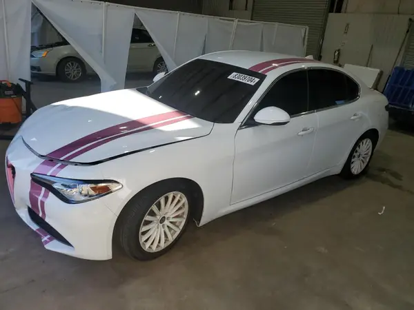 ZARFAMANXM7645928 2021 ALFA ROMEO GIULIA - Image 1