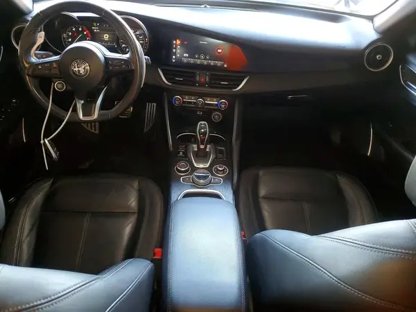 ZARFAMANXN7654100 2022 ALFA ROMEO GIULIA - Image 8